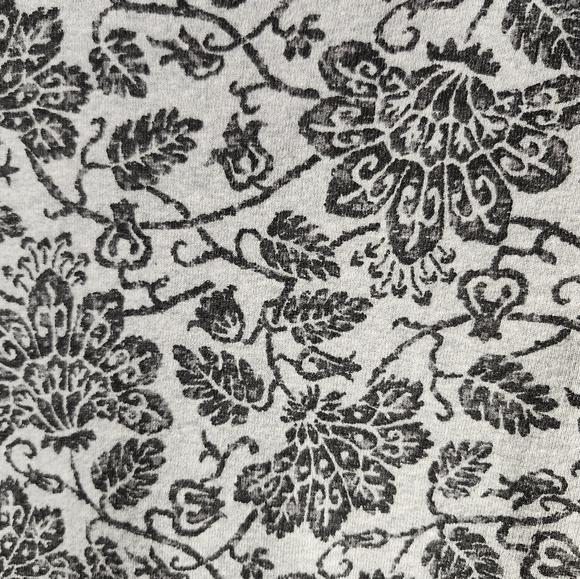 Chaps 100% Cotton Black and Gray Floral Blouse Knit Sz 2Z - Picture 8 of 9